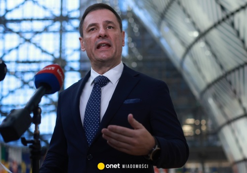 Minister z Węgier oskarża dziennikarza o szpiegostwo. 