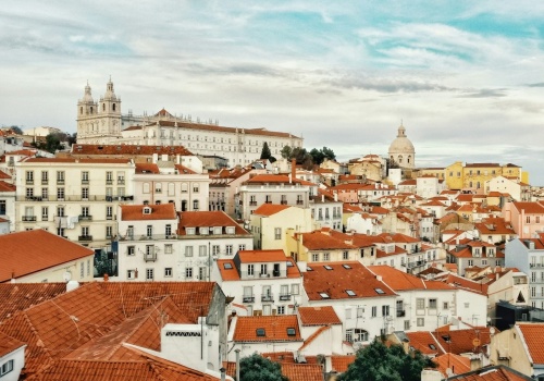 Portugalia: Kościół wypłaci ponad 1,6 mln euro ofiarom wykorzystania seksualnego