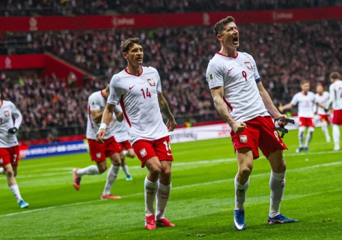 Jak trwoga, to do Roberta Lewandowskiego. Tak padł gol na 1:1