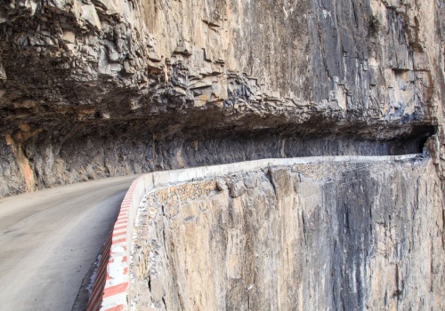 7 najniebezpieczniejszych tras świata. Tu nawet mały błąd kosztuje życie