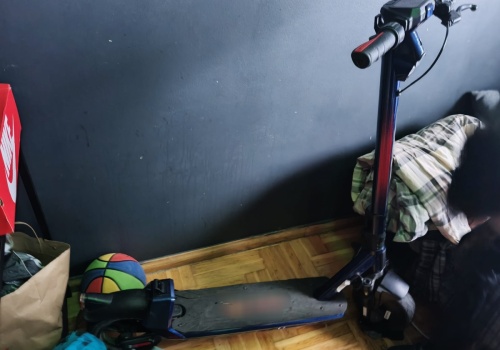 Policjanci zatrzymali sprawcę kradzieży hulajnogi elektrycznej i odzyskali pojazd