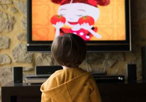 Psychologowie ostrzegają przed 5 popularnymi bajkami. Rodzice nie widzą zagrożenia