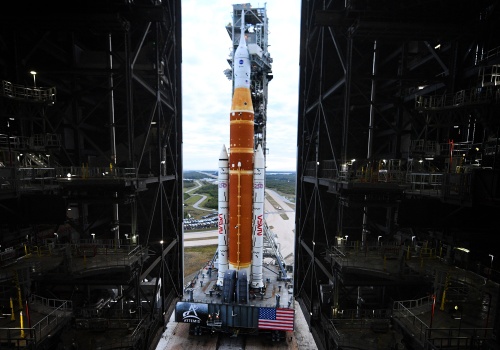 Startuje najdalsza misja ludzi od dekad. Kiedy lądowanie na Księżycu?