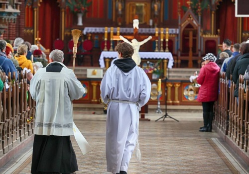 Czego nie wolno w Wielkim Tygodniu? Ksiądz: już nie przesadzajmy