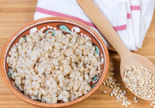 Ma mnóstwo żelaza, ale większość z nas gotuje ją źle. Przez to traci smak