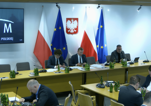 Zaskoczenie w Sejmie: Frankowicze i banki mówią jednym głosem NIE – ustawa frankowa i tak idzie dalej