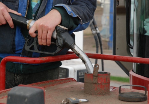 Dlaczego olej napędowy jest tak drogi? Orlen tłumaczy mechanizm cen i rolę importu