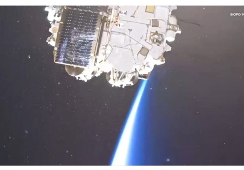 Łączność satelitarna na froncie. Wyścig o własne systemy