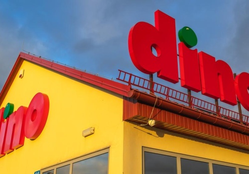 To koniec „złotych czasów” Dino? Kurs nurkuje, wyniki rozczarowały, a wewnątrz firmy wrze