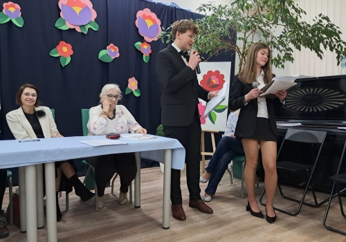 Konkurs Recytatorski pod hasłem „Mnie ta ziemia od innych droższa…” w miejskiej bibliotece