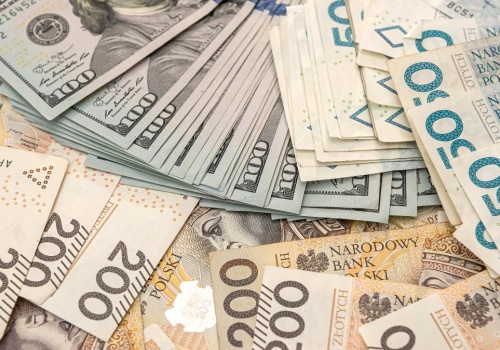 Polacy na tym rynku stracili majątek. KNF przedstawiła nowe dane