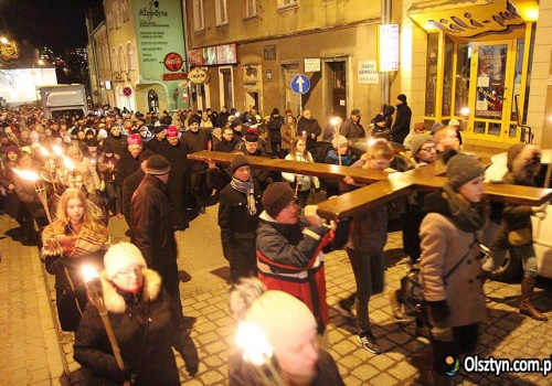 Dziś ulicami Olsztyna przejdzie droga krzyżowa pod przewodnictwem arcybiskupa Józefa Górzyńskiego