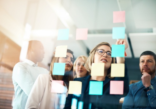 Warszawa: rosną płace, ale zatrudnienie lekko spada. Nowe dane za luty