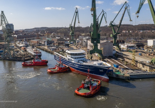 Wodowanie kadłuba projektu #492 ØSTERBRIS w stoczni Karstensen w Gdańsku