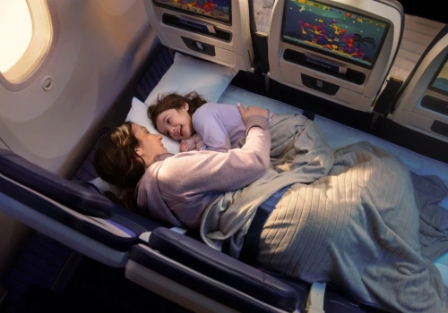 Ekonomiczna klasa, ale wygoda jak w pierwszej? Linie lotnicze: trzy fotele to łóżko