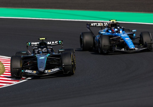 Mercedes znów miażdży konkurencję w F1. Koszmar mistrza świata