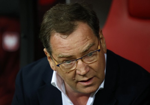 Legenda krytycznie o kadrze Urbana. 