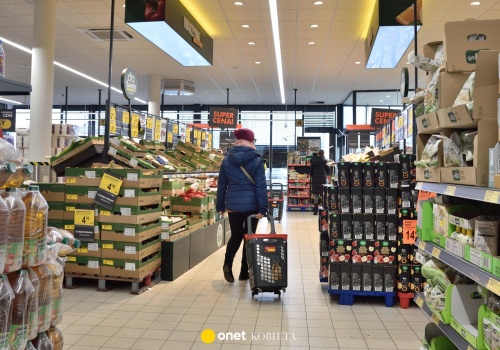 Kolejki i stres przed świętami. Coraz więcej osób wybiera jedno rozwiązanie