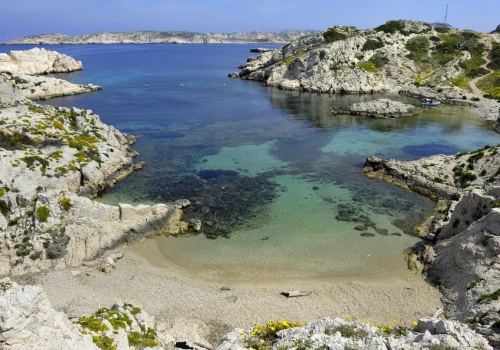 Z dala od tłumów i zgiełku miast. Tych wysp nie znasz. Zachwycają surowością i historią
