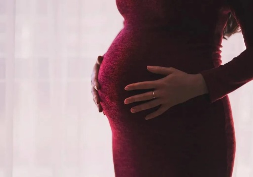 Ciężarne wybierają również mniejsze porodówki. Zapewniają wysoki standard opieki