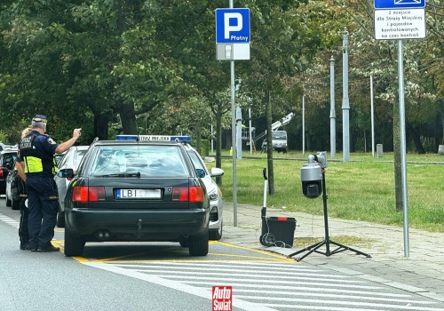 Resort: z Warszawy będzie musiało wyjechać 130 tys. aut. Ratusz na to: nie do końca