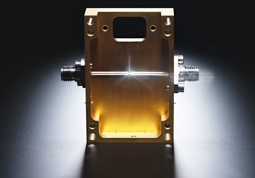 Diamenty syntetyczne rewolucją w ochronie półprzewodników do celów wojskowych