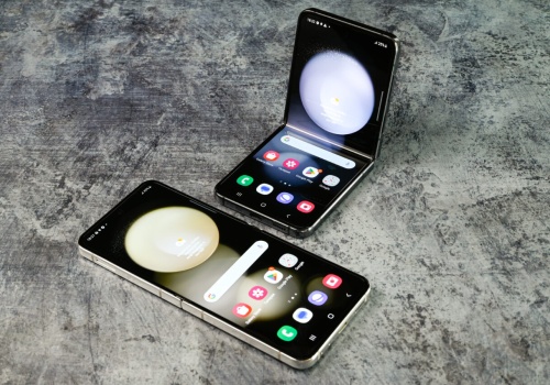 Samsung aktualizuje starsze smartfony. Jeśli zobaczysz monit, instaluj