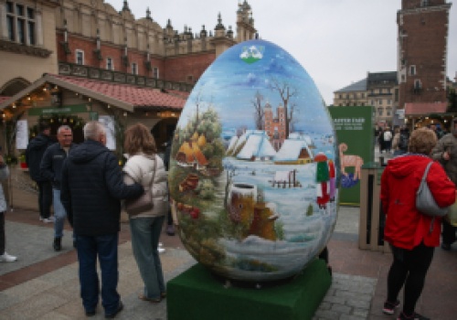 Jarmark wielkanocny na krakowskim Rynku Głównym oficjalnie otwarty (zdjęcia)