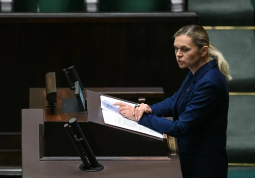 MEN kończy się czas na decyzję. Nauczycielka z apelem do Nowackiej