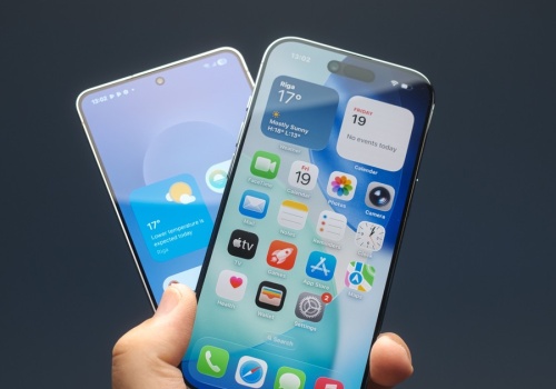 Apple kontra Samsung. iPhone czy smartfon z One UI — czym się różnią i co wybrać?