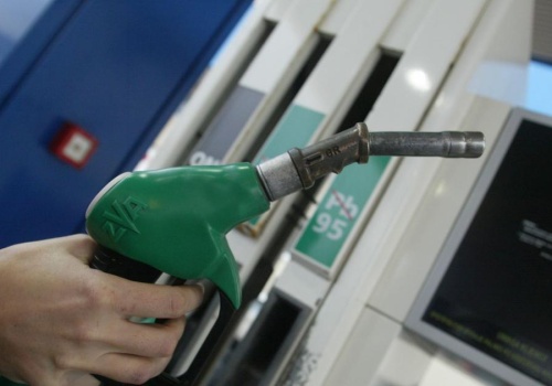 Nowe przepisy obniżające ceny paliw już obowiązują. Kierowcy odczują zmiany od wtorku