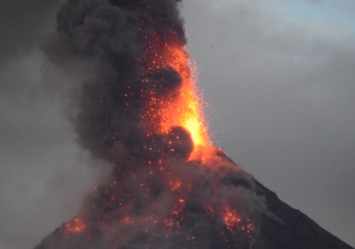 Wulkan powraca do aktywności po tysiącach lat. Ostatnia erupcja była wyjątkowo katastrofalna