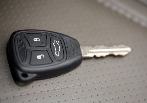 Przyłóż kluczyk do skroni i kliknij. Na efekty nie musisz długo czekać