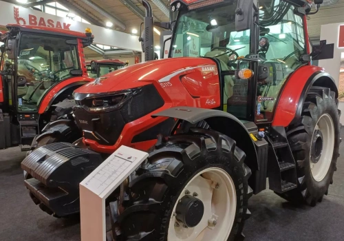 Ciągnik 120 KM za 250 tys.? Ten model może zaskoczyć rolników