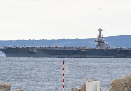 Największy okręt świata zawinął do Europy. Co stało się na pokładzie?