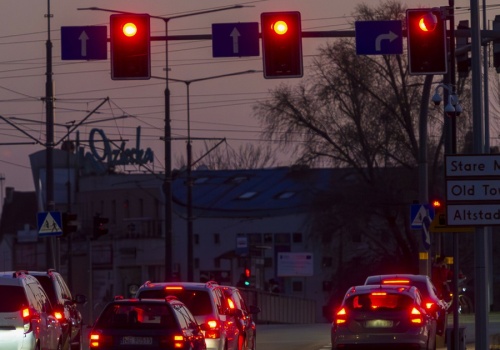 Wchodzą nowe ograniczenia dla kierowców. W skrajnym przypadku można trafić do więzienia