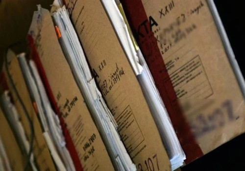 W domu emerytowanego oficera znaleziono setki teczek SB