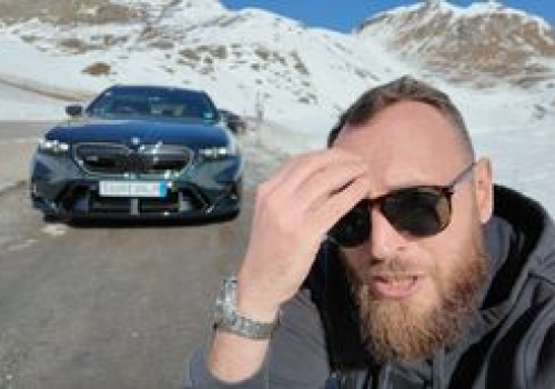 Wideo: BMW M5 Touring to rodzinne kombi... o mocy 727 KM. Sprawdziłem, ile pojedzie i ile spali ta hybryda
