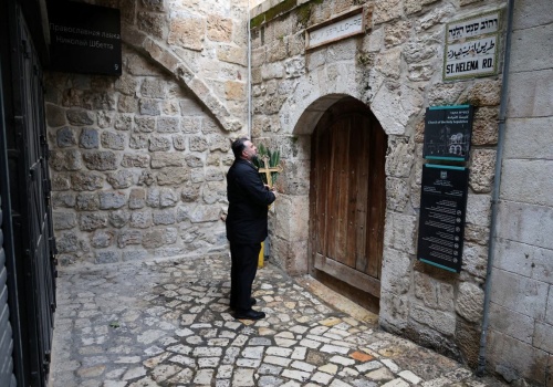 Władze Izraela tłumaczą blokowanie wstępu do Bazyliki Grobu Pańskiego. Mówią o terrorystach