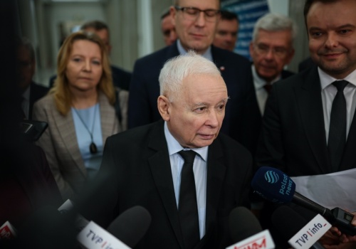 Prezes PiS: Wygrana Orbana wpisałaby się w wielką zmianę