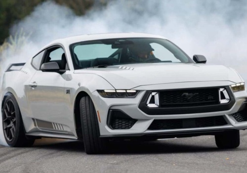 Od 30 marca 2026 r. drift na drodze oznacza mandat, punkty i utratę prawa jazdy