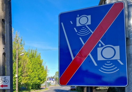 Jak uniknąć mandatu za odcinkowy pomiar prędkości? Prosty sposób