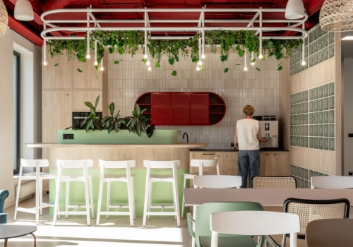 Kolory w biurze a neuroatypowość. Jak barwy wpływają na emocje i doświadczenie pracy?