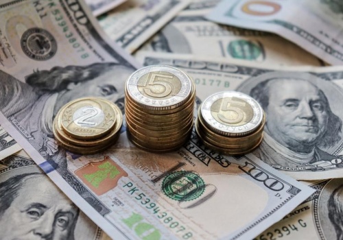 Wojna trwa, waluty drożeją. Kurs euro lekko w górę, ale dolar coraz wyżej