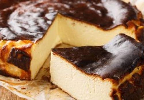 Kultowy sernik z PRL-u. Prosty, kremowy i zawsze się udaje