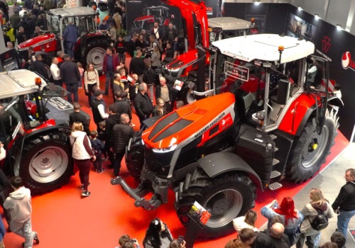 Nowy 5S z przekładnią Dyna-VT, potężny 9S.425 i popularny 5M.95. Skarby Massey Fergusona na Agrotechu