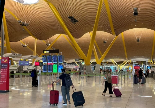 Cały kraj strajkuje. Olbrzymie utrudnienia na lotniskach w Wielkanoc