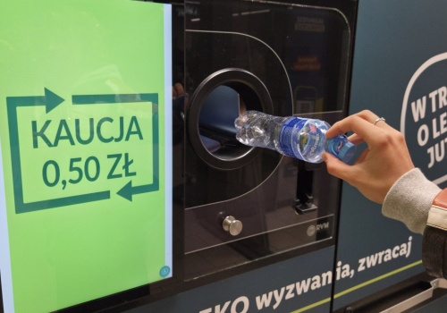 Nowe rekordy w systemie kaucyjnym. Biedronka i Lidl wypłaciły po 400 zł