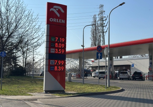 Niższe ceny paliw od północy. Sprawdź, ile zapłacisz za benzynę i diesel w Krakowie