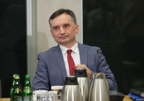 Ziobro pozwany przez Prokuratora Krajowego! Czego domaga się Korneluk?